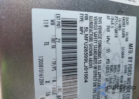 2009 Lincoln Navigator z USA, uszkodzony, nr VIN 5LMFU28599LJ01004